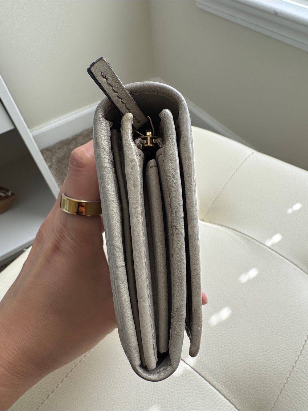 Gucci Cream GG Monogram Continental Wallet with Gold Logo - Picture 5 of 12